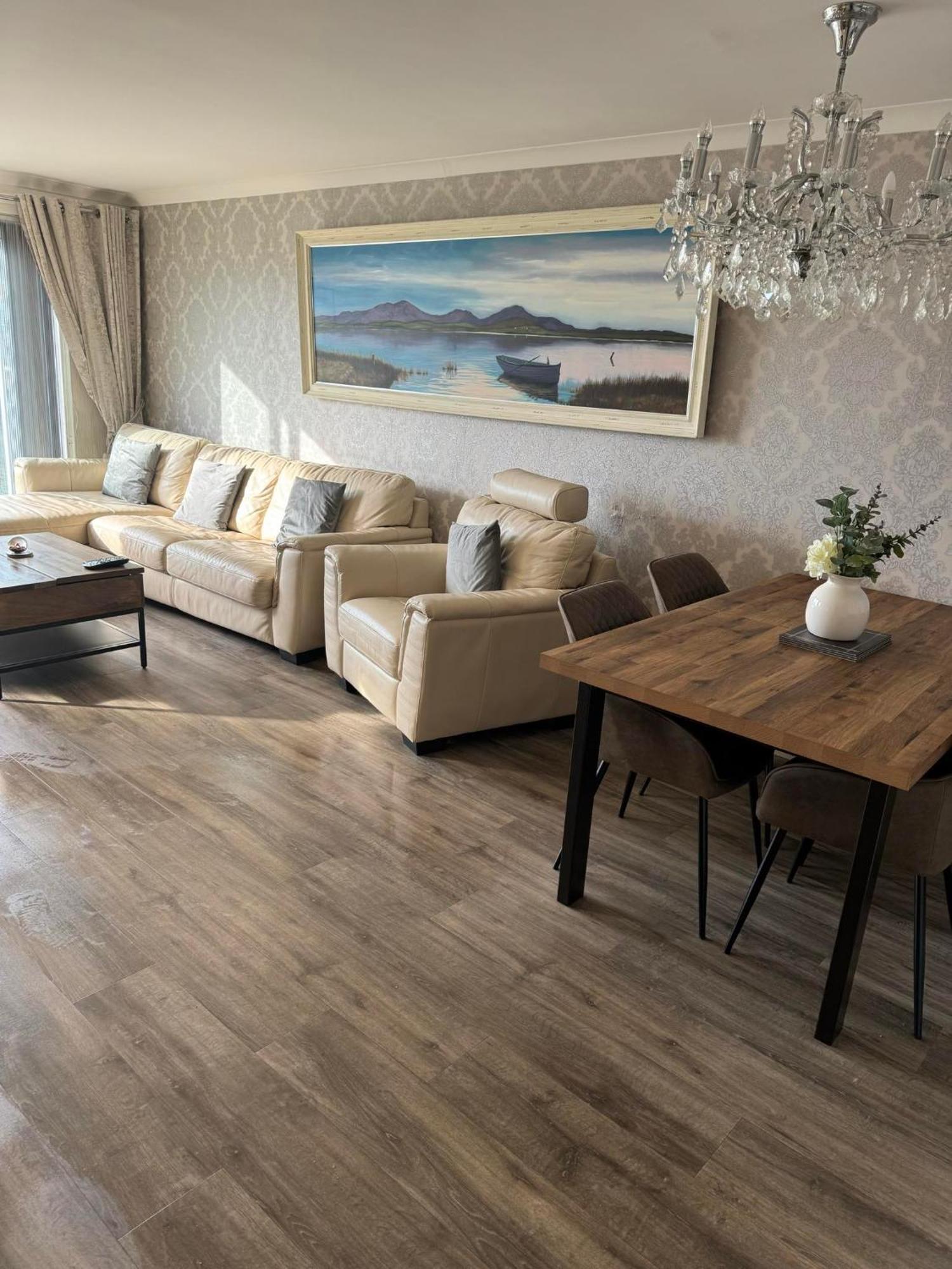 Largs Sea Front, Modern Apartment Room photo