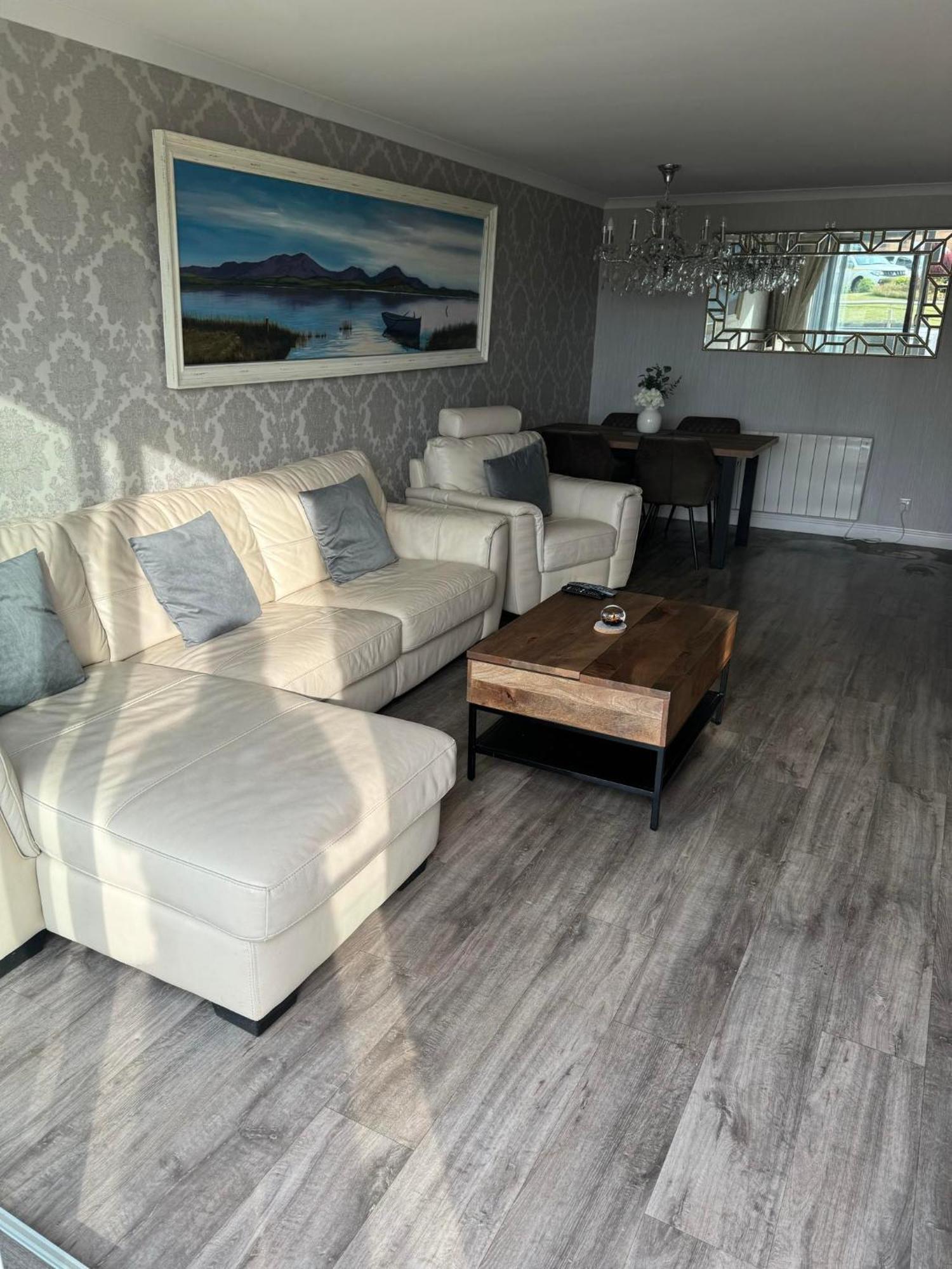 Largs Sea Front, Modern Apartment Room photo